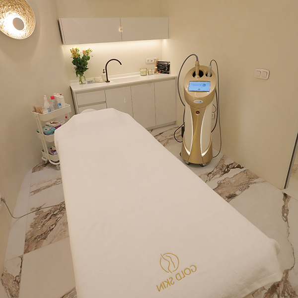 GOLD Gold Skin beauty salon στην Κηφισιά Αθήνας με Oligio RF lifting, Endospheres, λεμφικό massage και online αγορές καλλυντικών Circadia, HydroPeptide και Toskani στην Ελλάδα